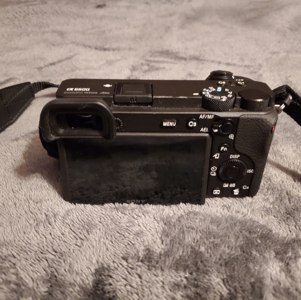 High Tech Professional Camera - Picture 5 of 8
